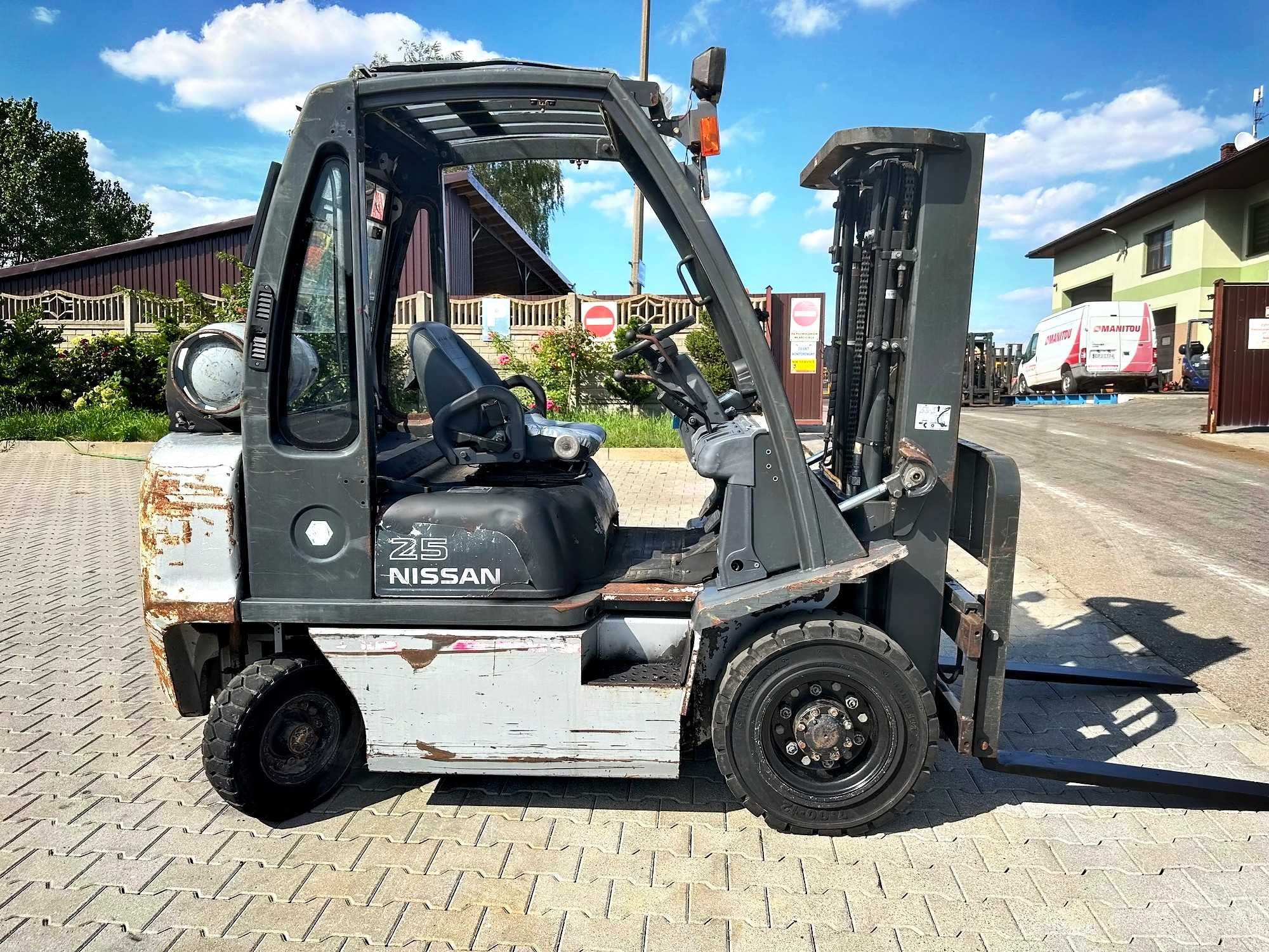 wózek widłowy NISSAN FG25 LPG 2500kg Triplex 4.30m przesuw 2010r K25