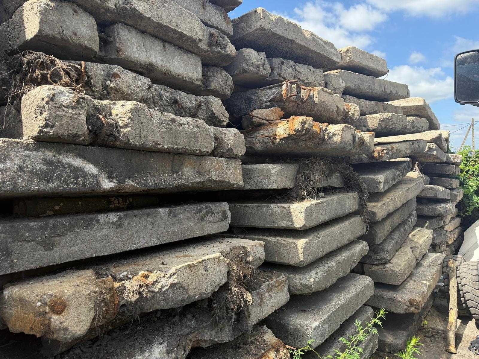 Płyty betonowe do utwardzenia placu