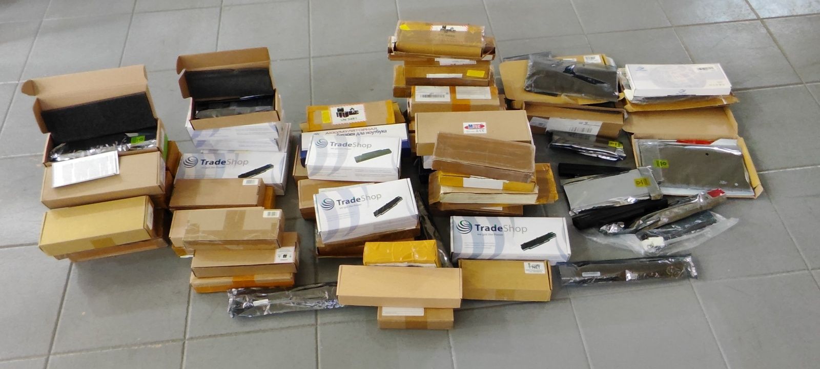 LOTE 70 Baterias P/ Portáteis e Macbook