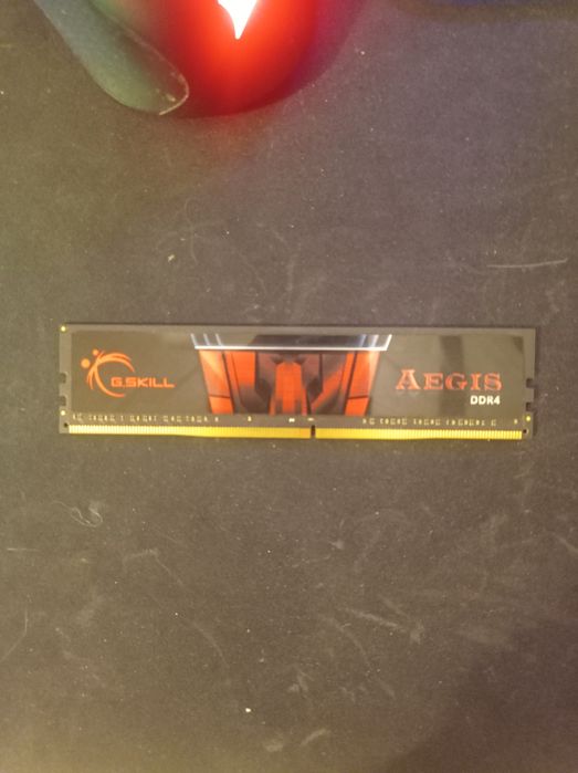 Memória RAM 8GB DDR4