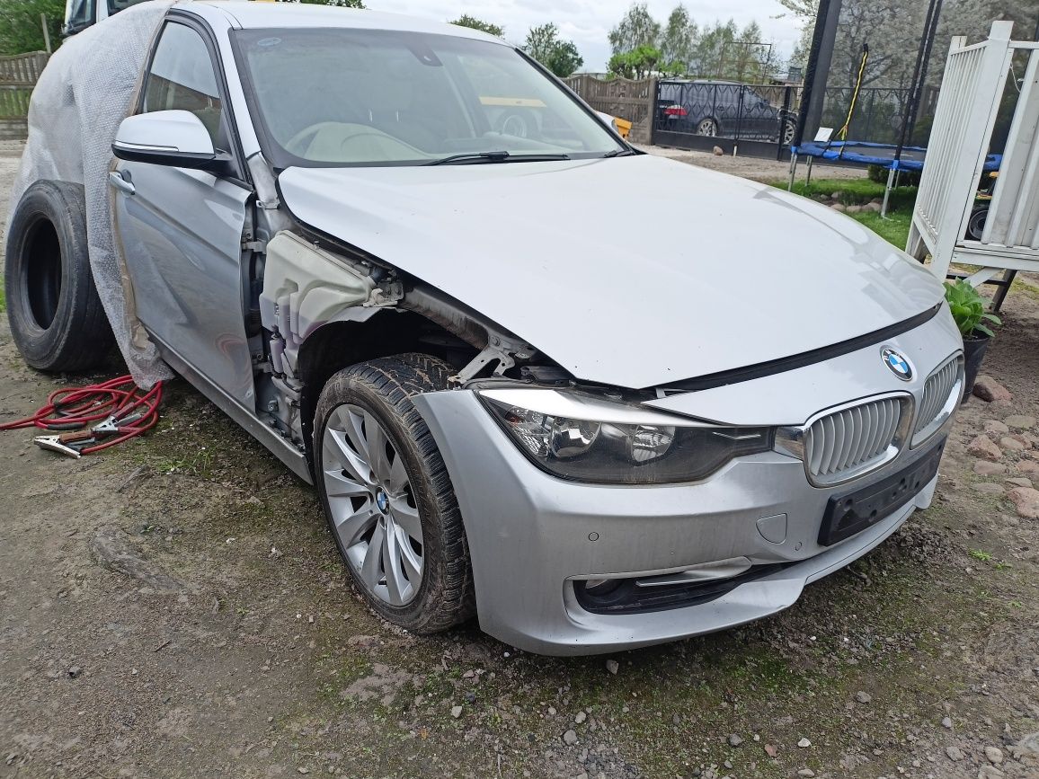 Części  BMW F30 320i N20B20 A83 GLACIERSILBER Anglik