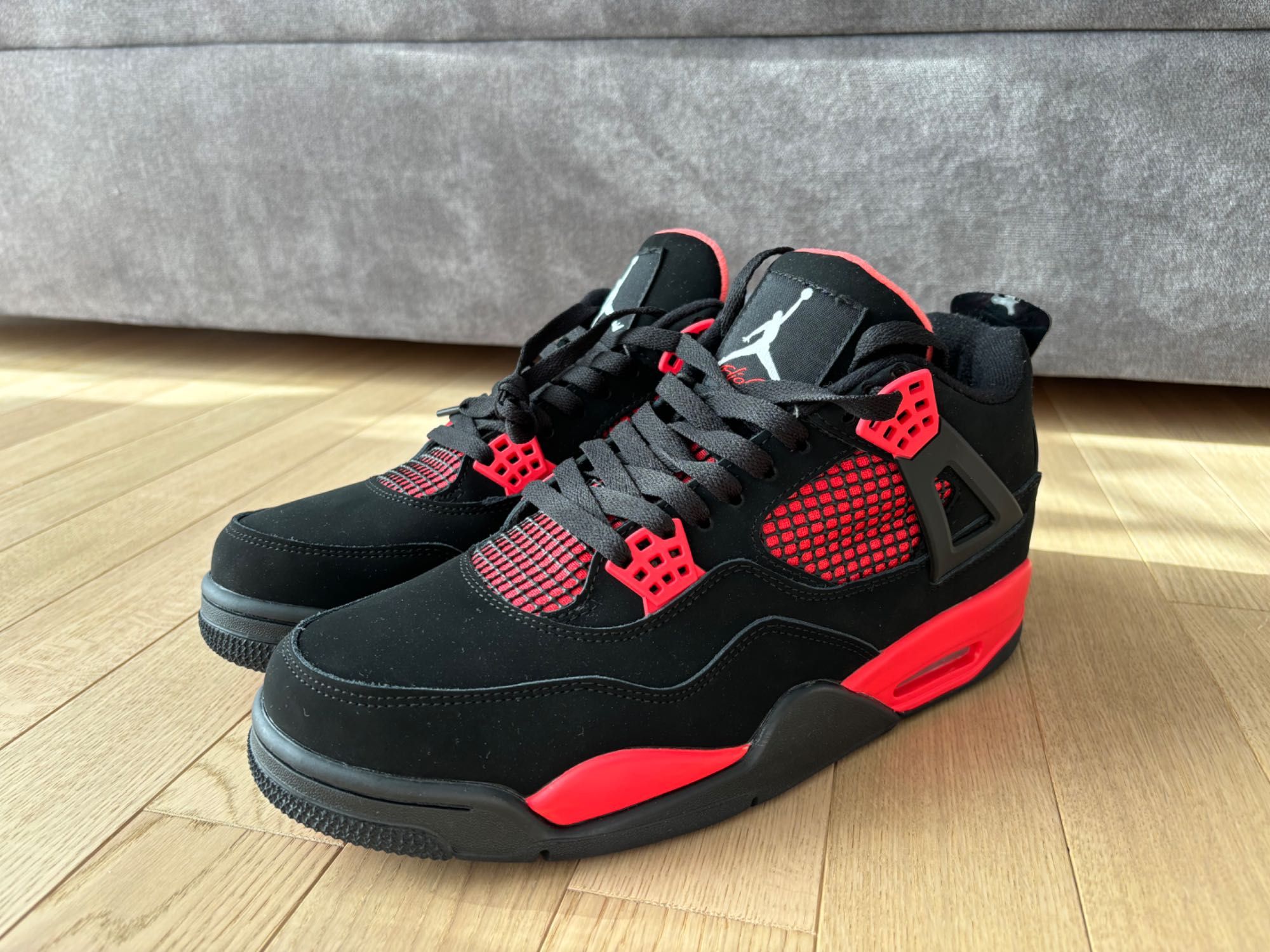 Jordan 4 retro red thunder