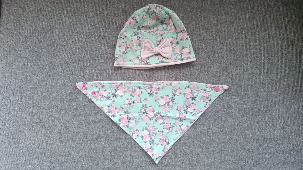 Zestaw czapka i apaszka pod szyję