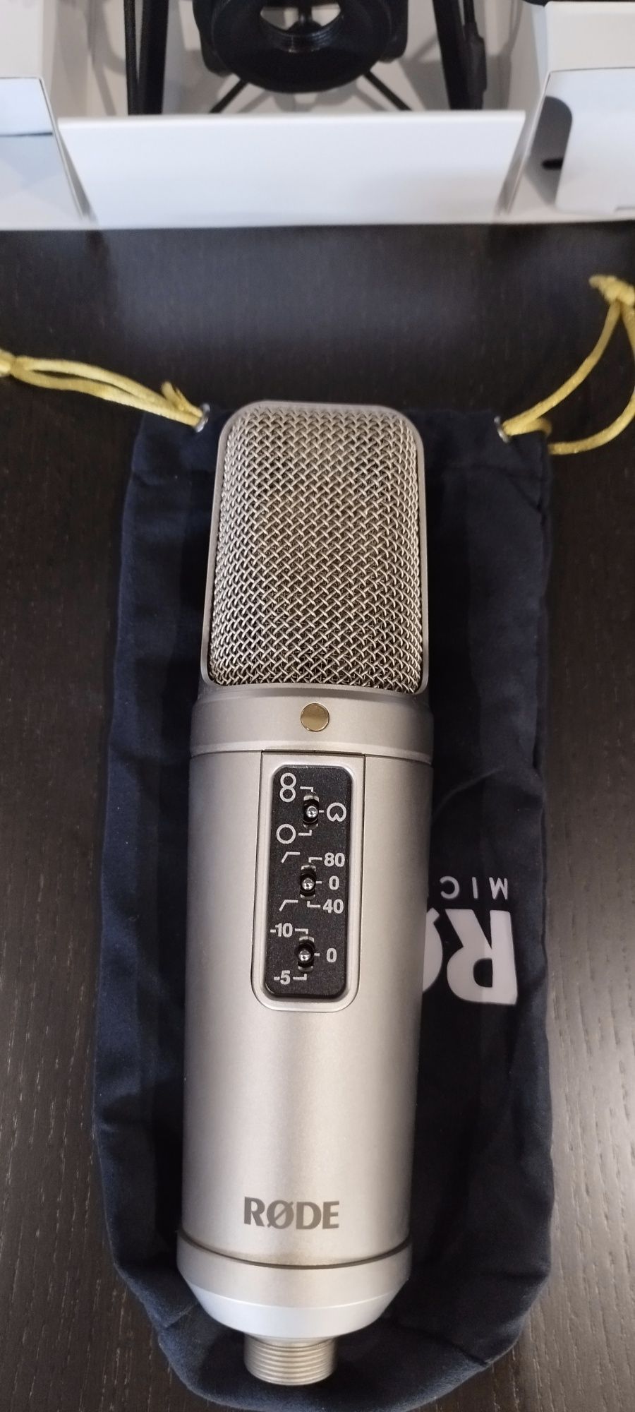 Microfone Podcasts e Música RODE NT2 -A - Como Novo
