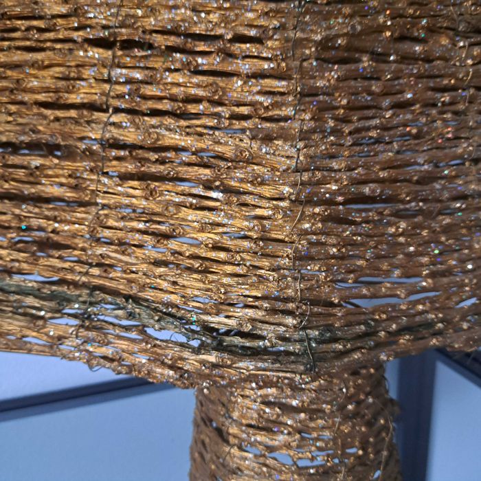 Choinka pleciona złora z brokatem