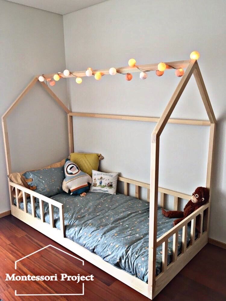 Cama montessori                              .