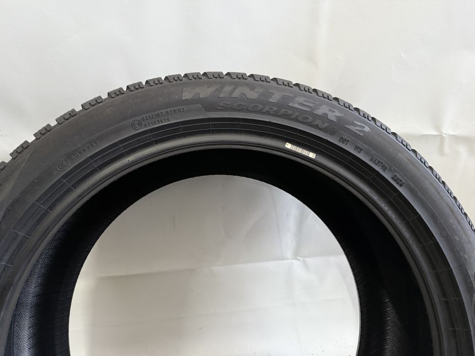 255/45/20 Pirelli Winter 2 Scorpion 105V 2024R