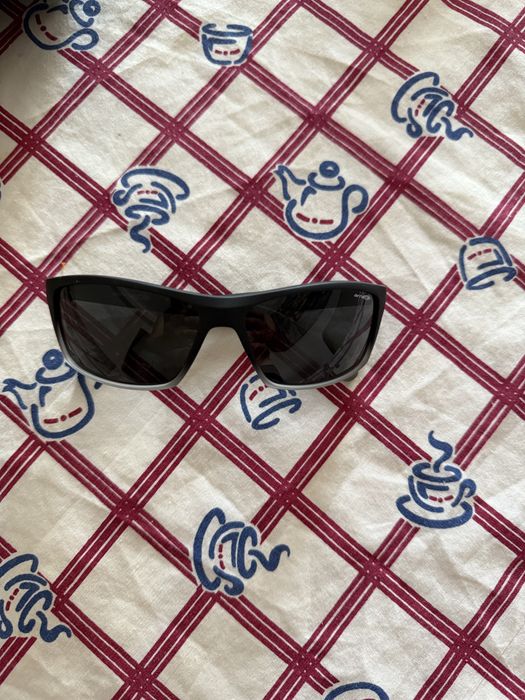 Oculos arnete usados uma vez completamente novos