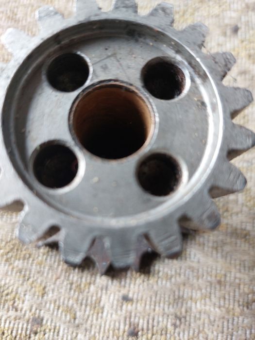 Шестерні кпп ява 634