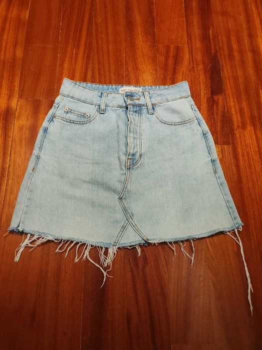 Saia de ganga da marca Bershka. Sem uso.