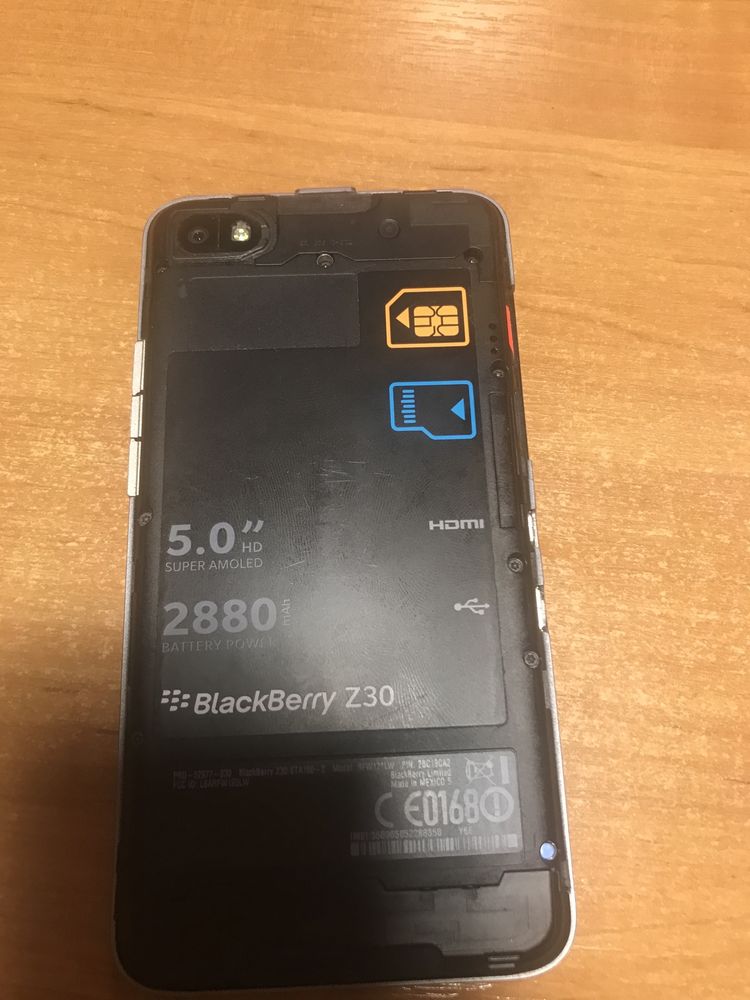 Телефон Blackberry z30