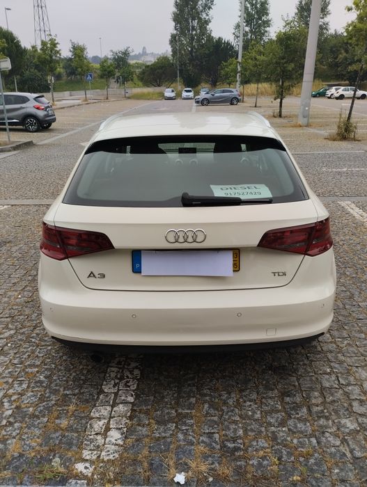 Vendo Audi A3 1.6 TDI sportback  nacional km 16438 km reais
