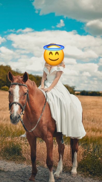 Продам весільну сукню