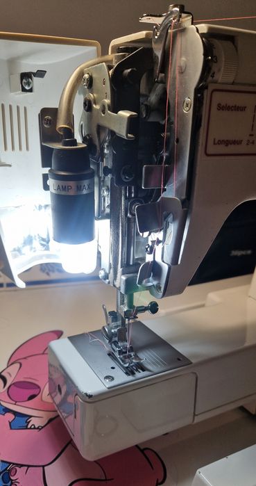 Maquina de costura Sewmaq