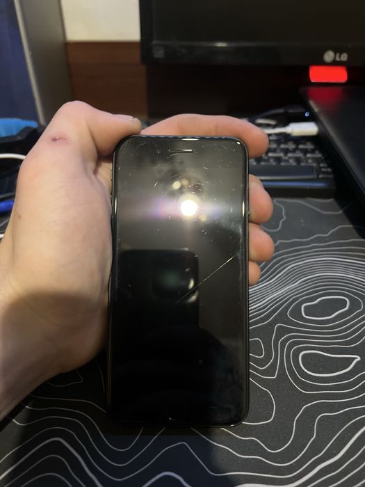 Айфон 7, на запчастини