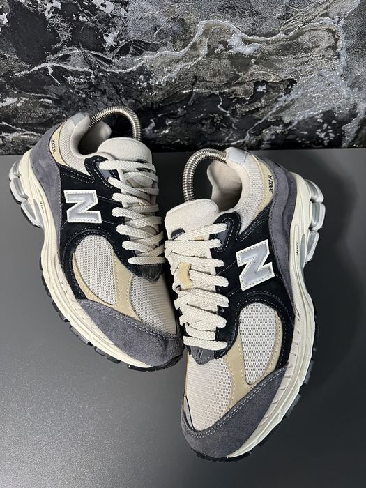 Кросівки жіночі New Balance 2002R 38р