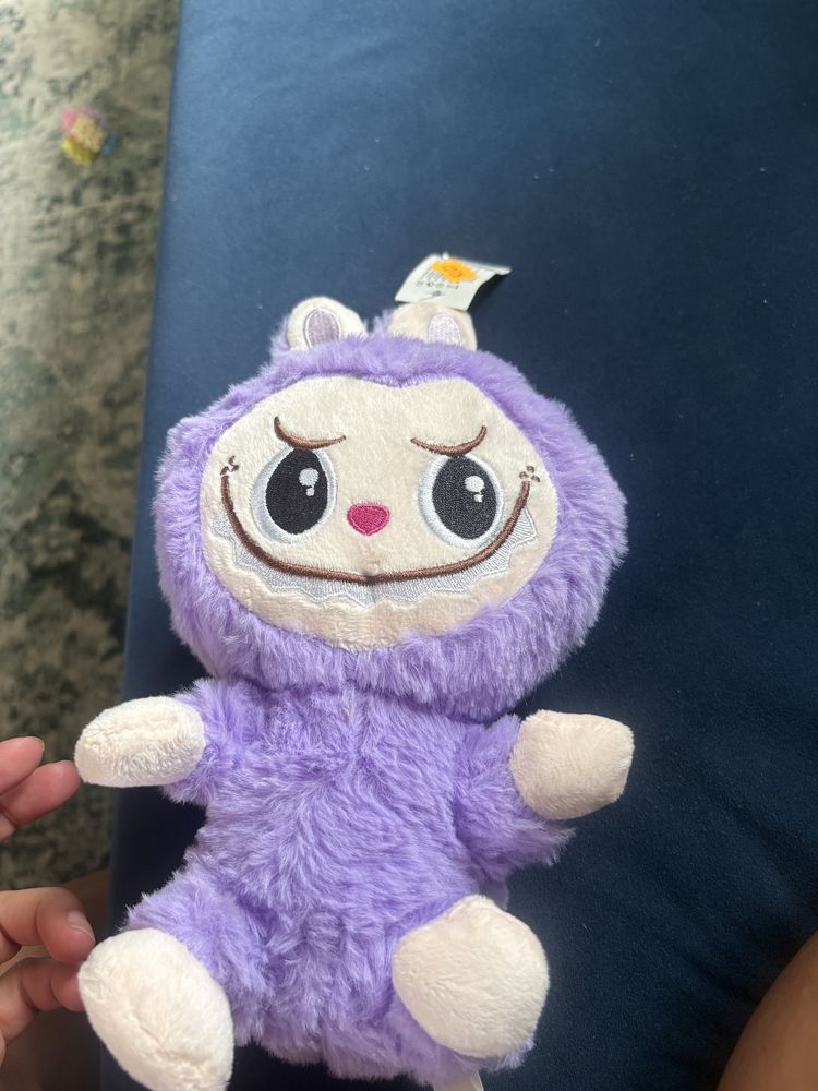 Labubu maskotka
