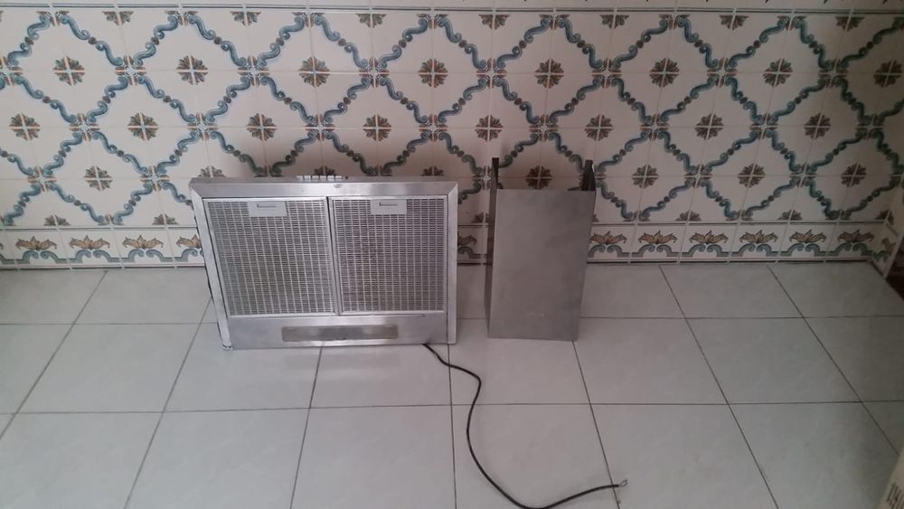 Exaustor Teka em bastante bom estado, inox, muito pouco uso