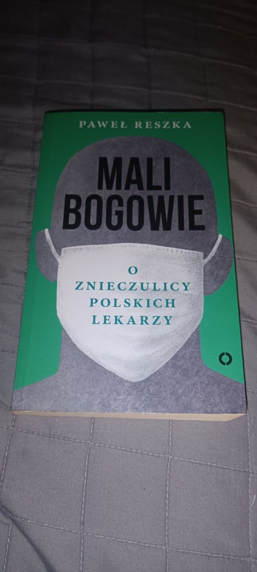Nowa książka "Mali bogowie"