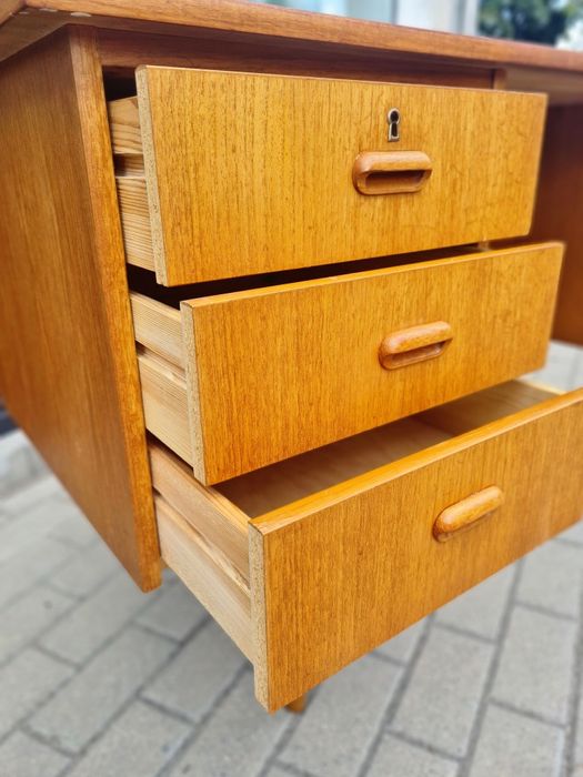 Biurko tekowe,wolnostojące,skandynawski design,Norwegia lata 60,Mid-c