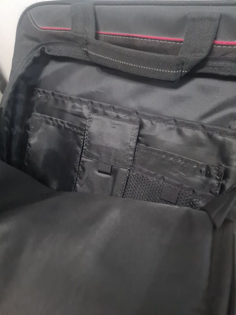 Torba do laptopa/ notebooka Targus- jak nowa ! Targus Classic Clamshel