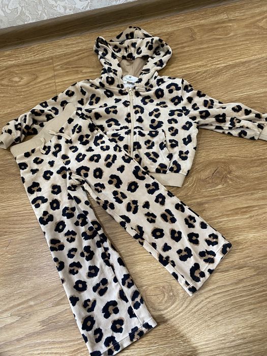 Велюровий костюм HM