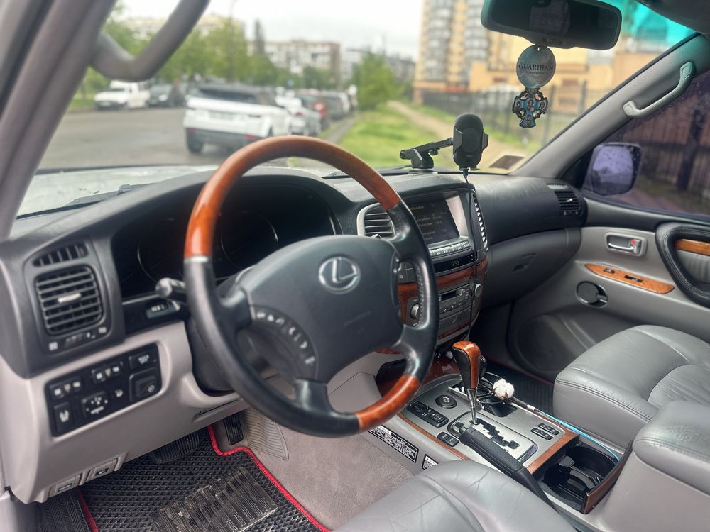 Продам Lexus LX 470