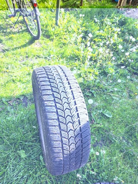 Sprzedam opony używane