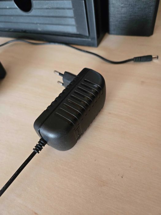 Carregador de Pilhas Kraftmax  BC4000 Pro