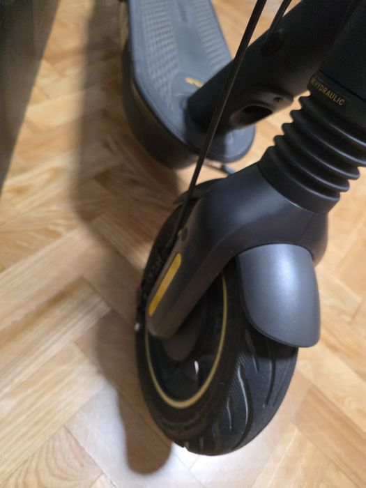 Segway Ninebot Max G2E — майже новий, на гарантії, пробіг 560 км