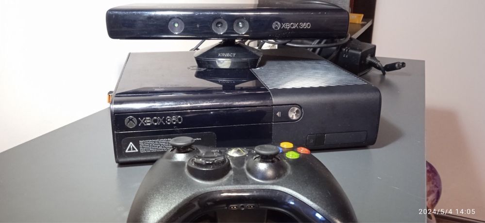 Xbox 360 игровая приставка с дисками