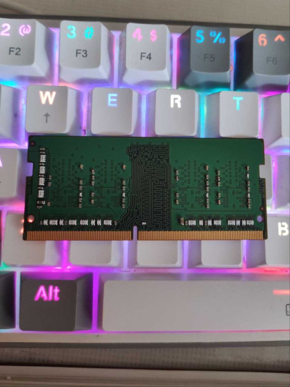 ОЗУ(оперативна пам'ять) для ноутбука ddr4, 4gb-2666