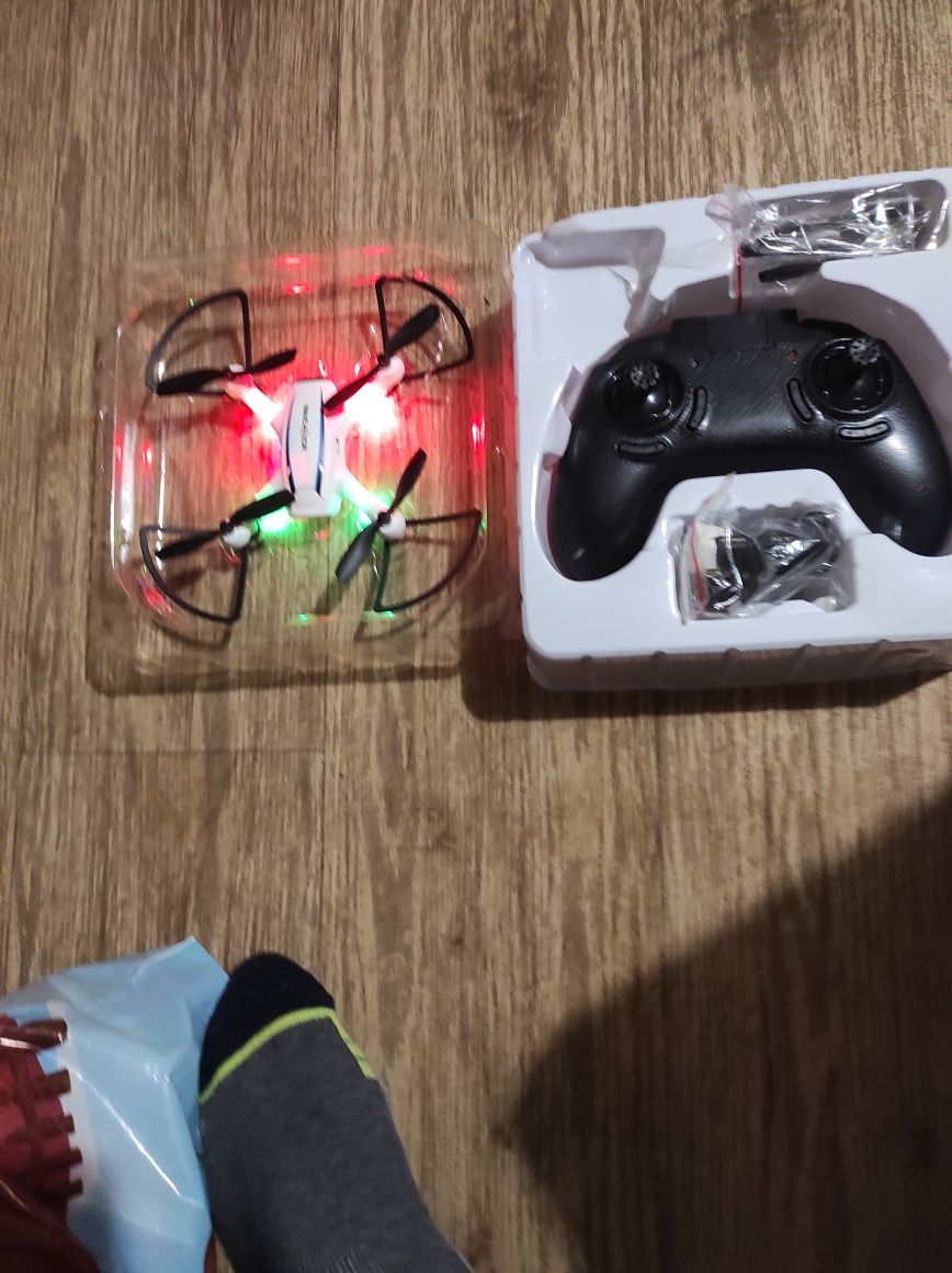 Dron Wave-RAZOR z kamerą