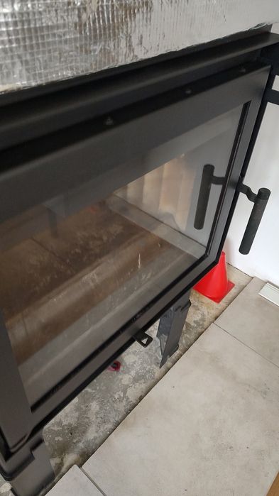Kominek z płaszczem. Kratki Aquario M12. Palone 10 razy. Ekoprojekt