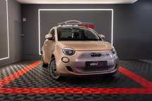 Fiat 500e La Prima
