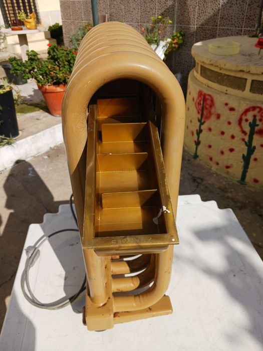 Aquecedor a Óleo Vintage a funcionar