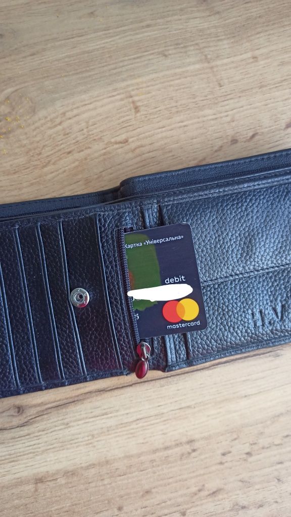 Чоловічий шкіряний гаманець портмоне