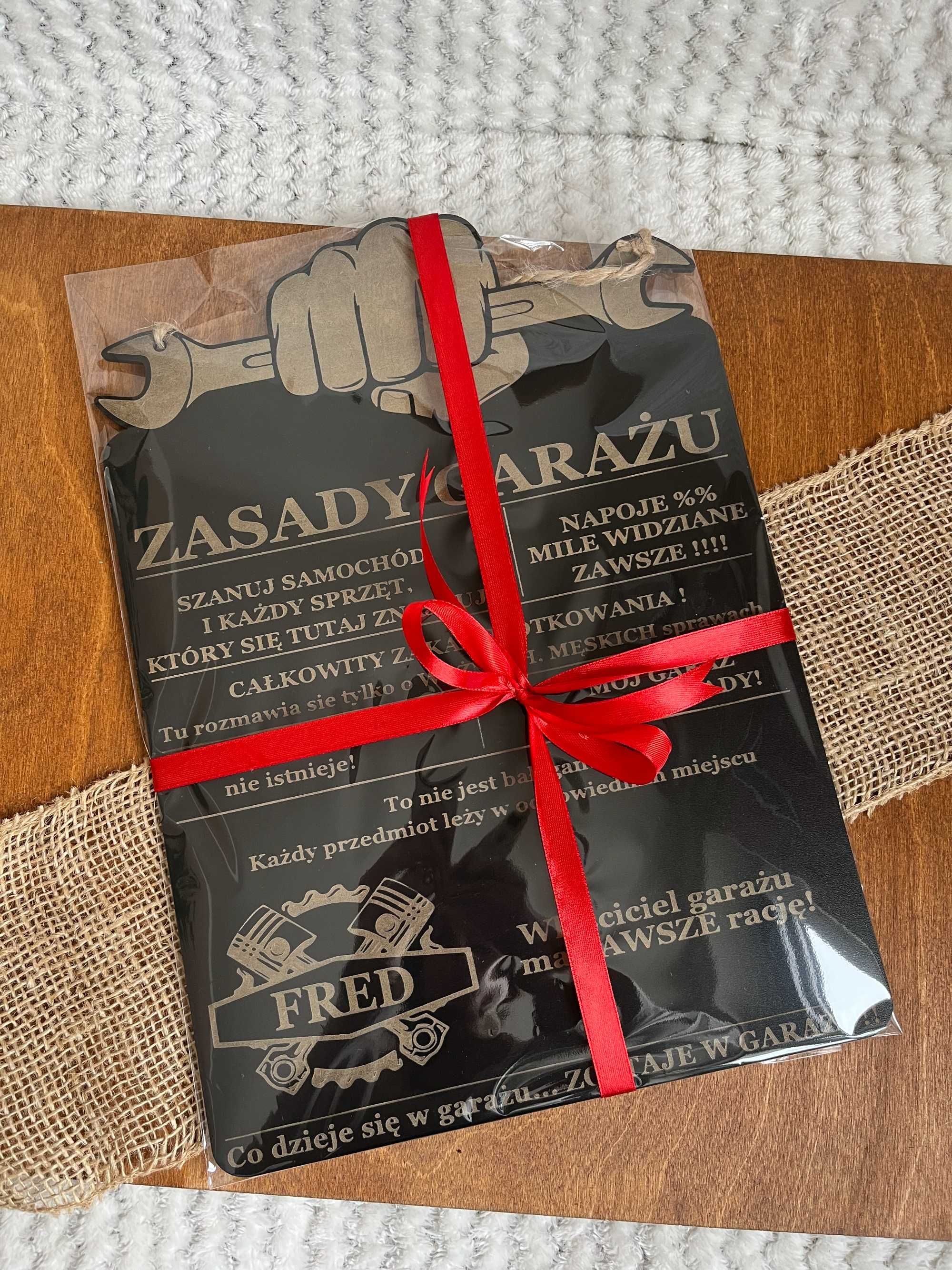Zasady garażu, prezent dla zmotoryzowanych i majsterkowiczów