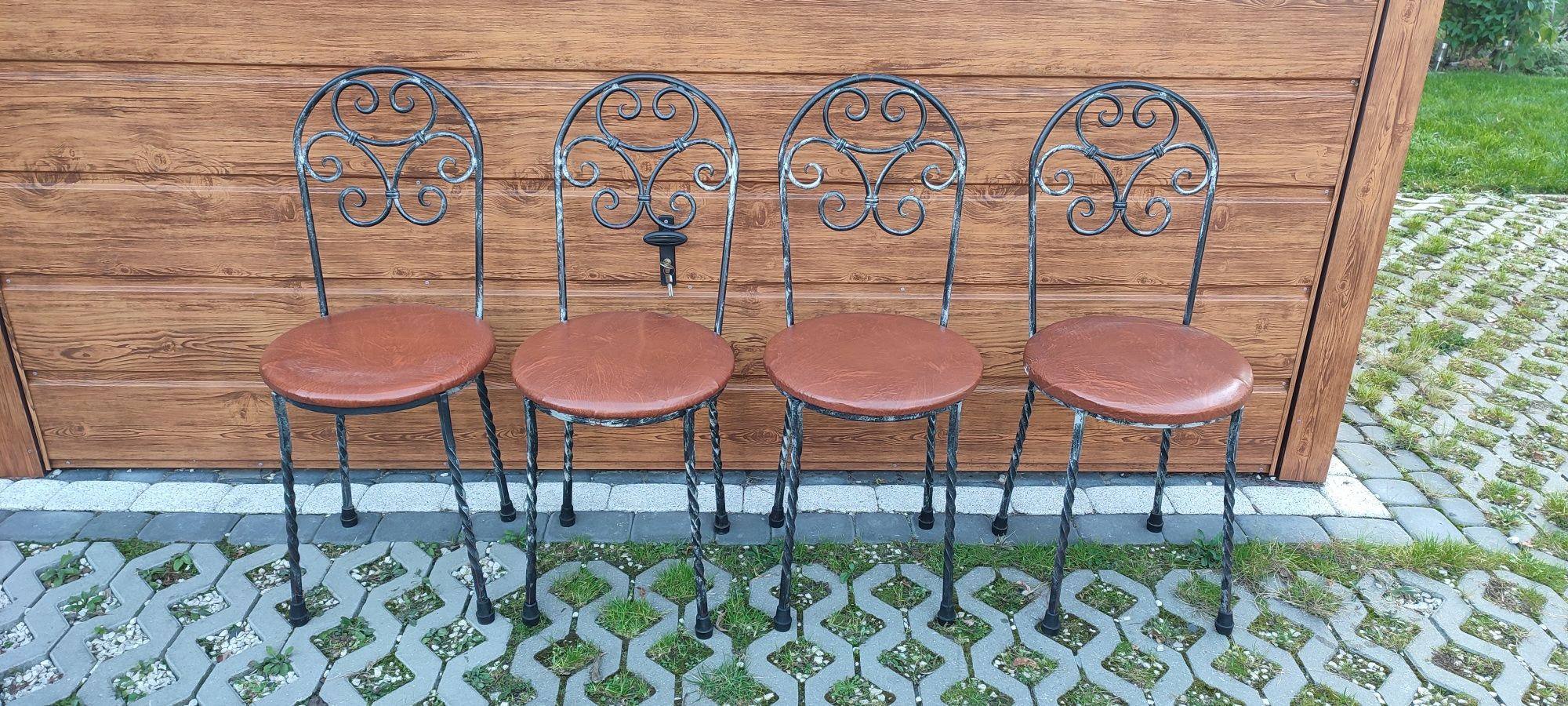Krzesła metalowe solidne kuchnia salon jadalnia polecam