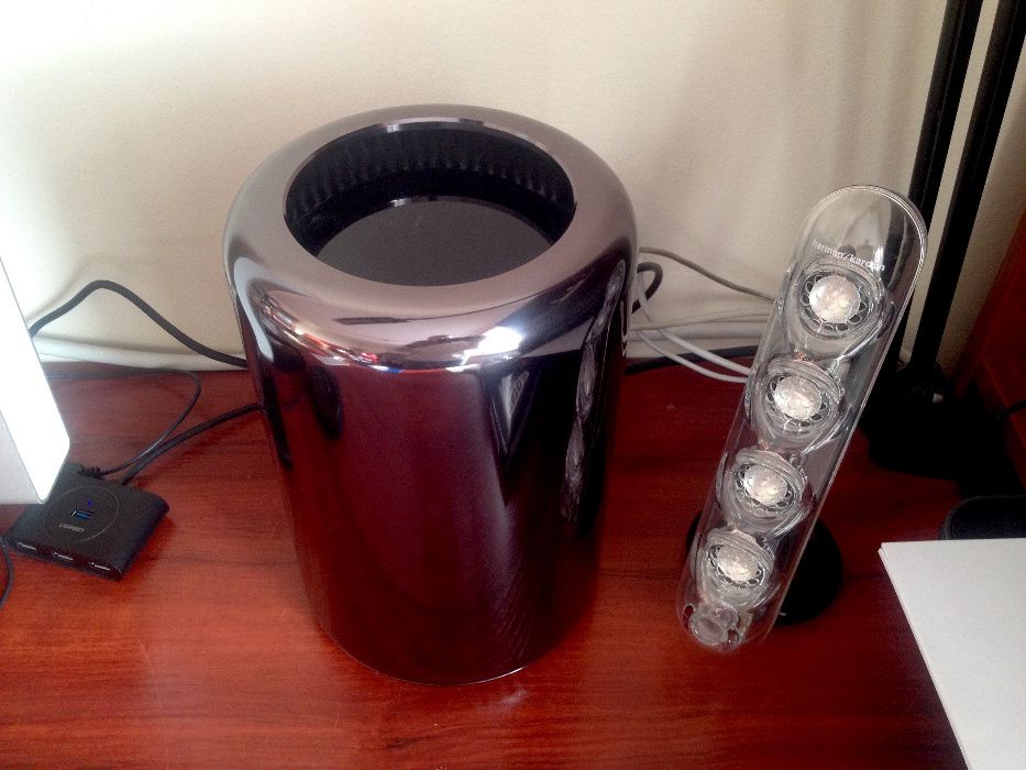 Mac Pro 6.1   12 Core Xeon E5-2697v2  2,7GHz  64GB RAM IDEALNY