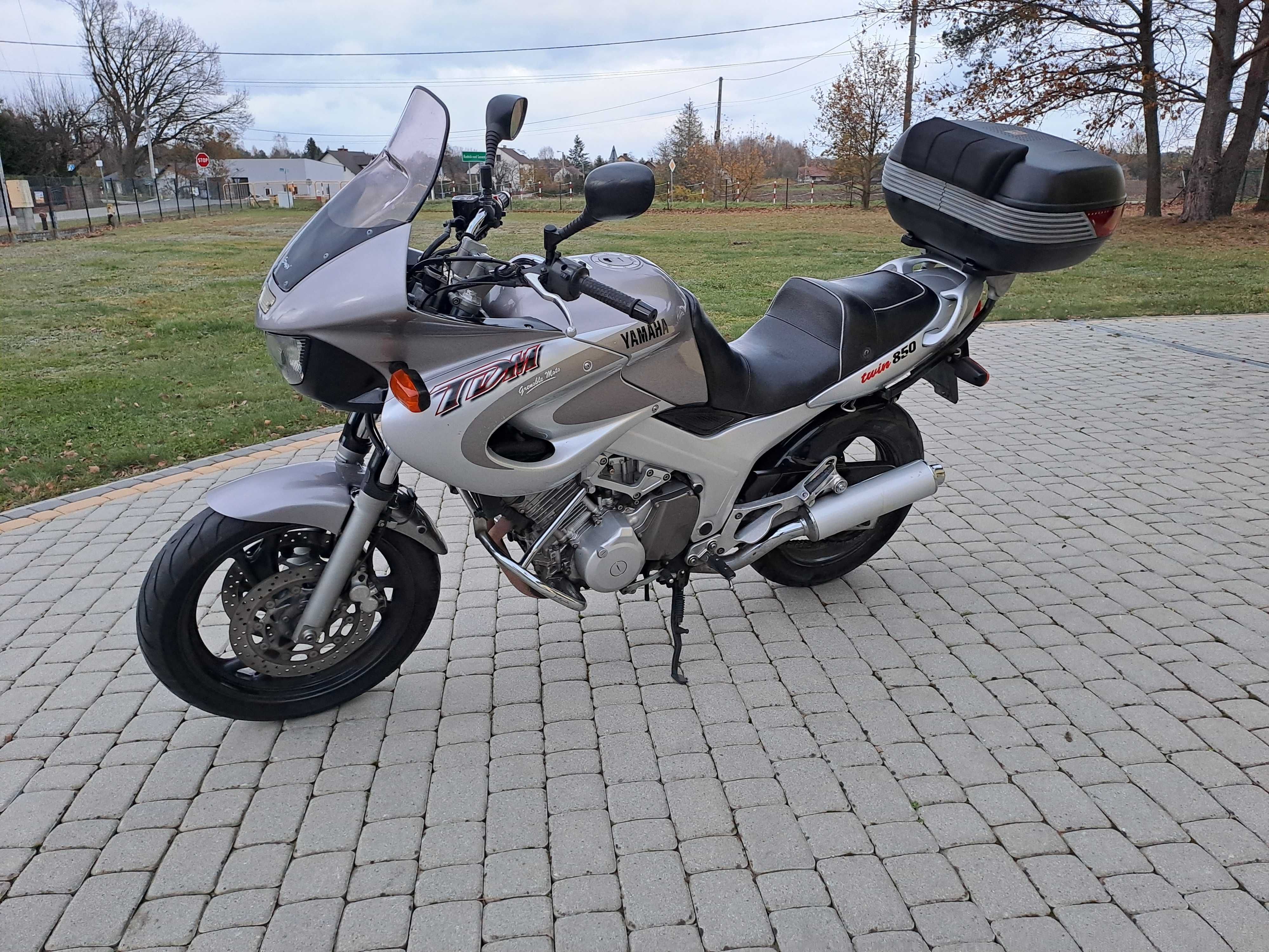 Yamaha tdm 850 rok 2000