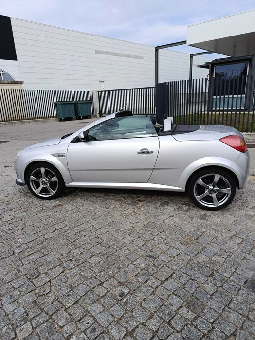 Opel Tigra Twin Top Cabrio