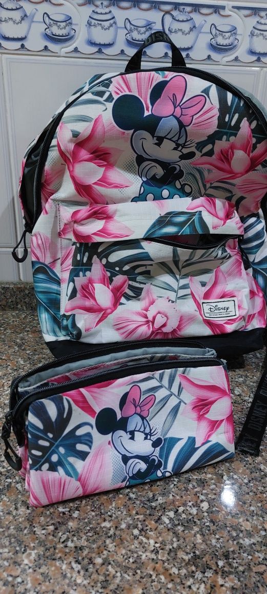 Mochila e porta lápis