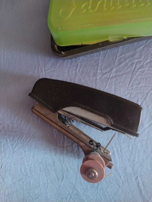 Ручная швейная машинка "галичанка" львов