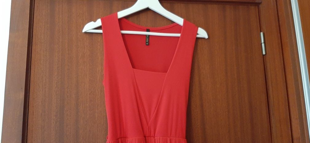 Vestido vermelho comprido  Lunatic