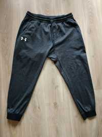 спортивные штаны Under Armour fitted на флисе размер xl, состояние отл