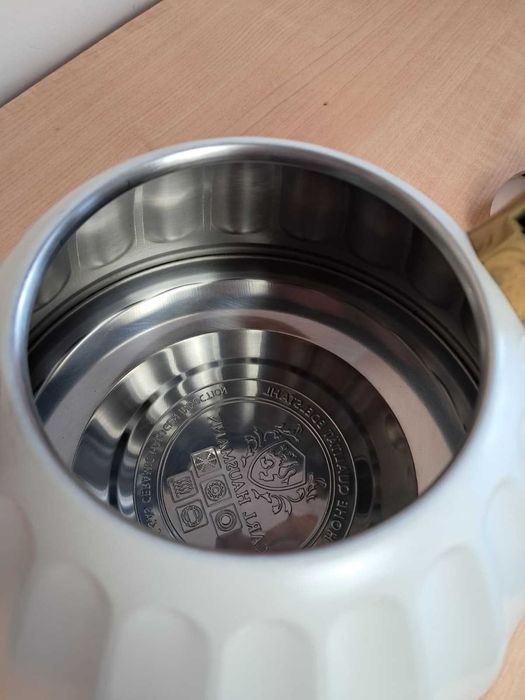 Czajnik Stalowy Na Gaz Indukcja Gwizdek Drewniana Rączka Kremowy