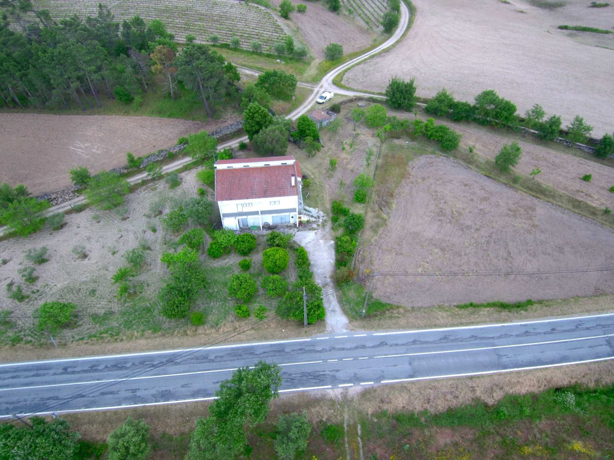 Quinta com casa de habitação em Casas do Soeiro, Celorico da Beira