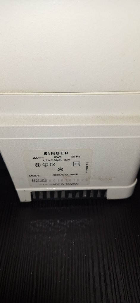 Singer serenade 10