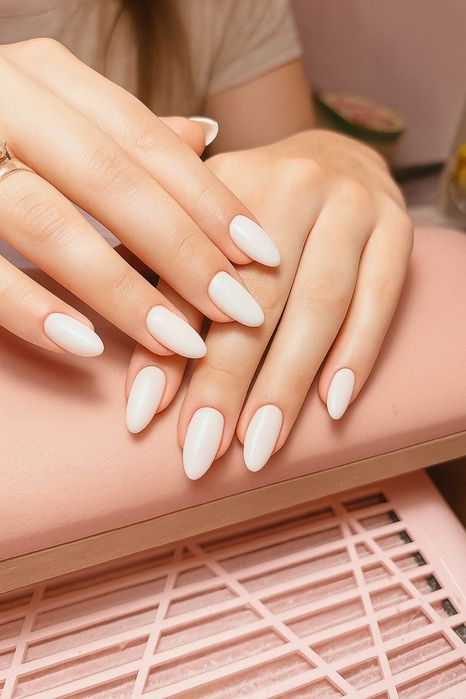 Манікюр/педикюр Новобіличі Академ Салон 600 грн